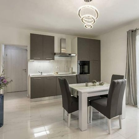 Royal Silver Apartment Vodice Buitenkant foto